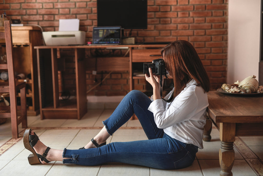 woman wearing jeans at sleekdenim.com 