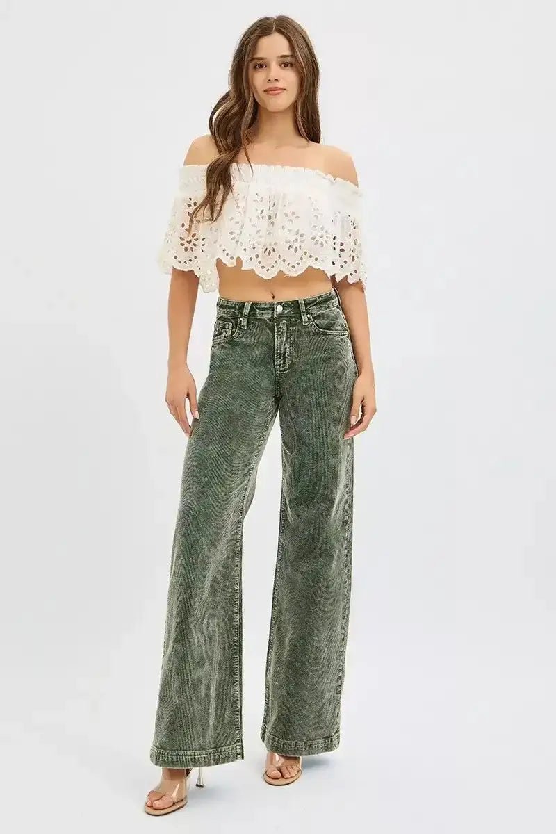 Women’s Wide Leg Jeans Trends: The Ultimate Guide for Effortless Style - Sleekdenim.com
