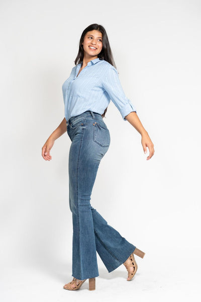 Shop the latest Flare & Wide Leg jeans styles from Judy Blue | sleekdenim.com.