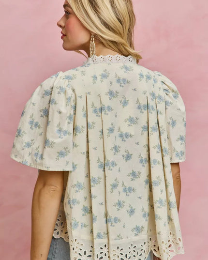 SO ME Floral Print Lace Trim Flutter Sleeves Blouse - Sleekdenim.com