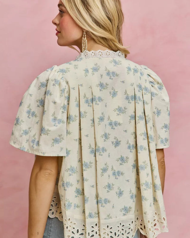 SO ME Floral Print Lace Trim Flutter Sleeves Blouse - Sleekdenim.com
