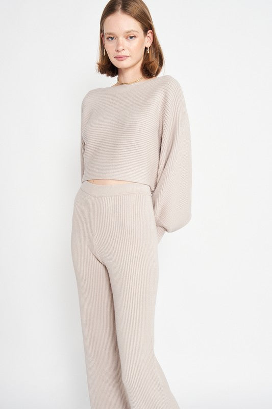 DOLMAN SLEEVE CROPPED SWEATER - Sleekdenim.com