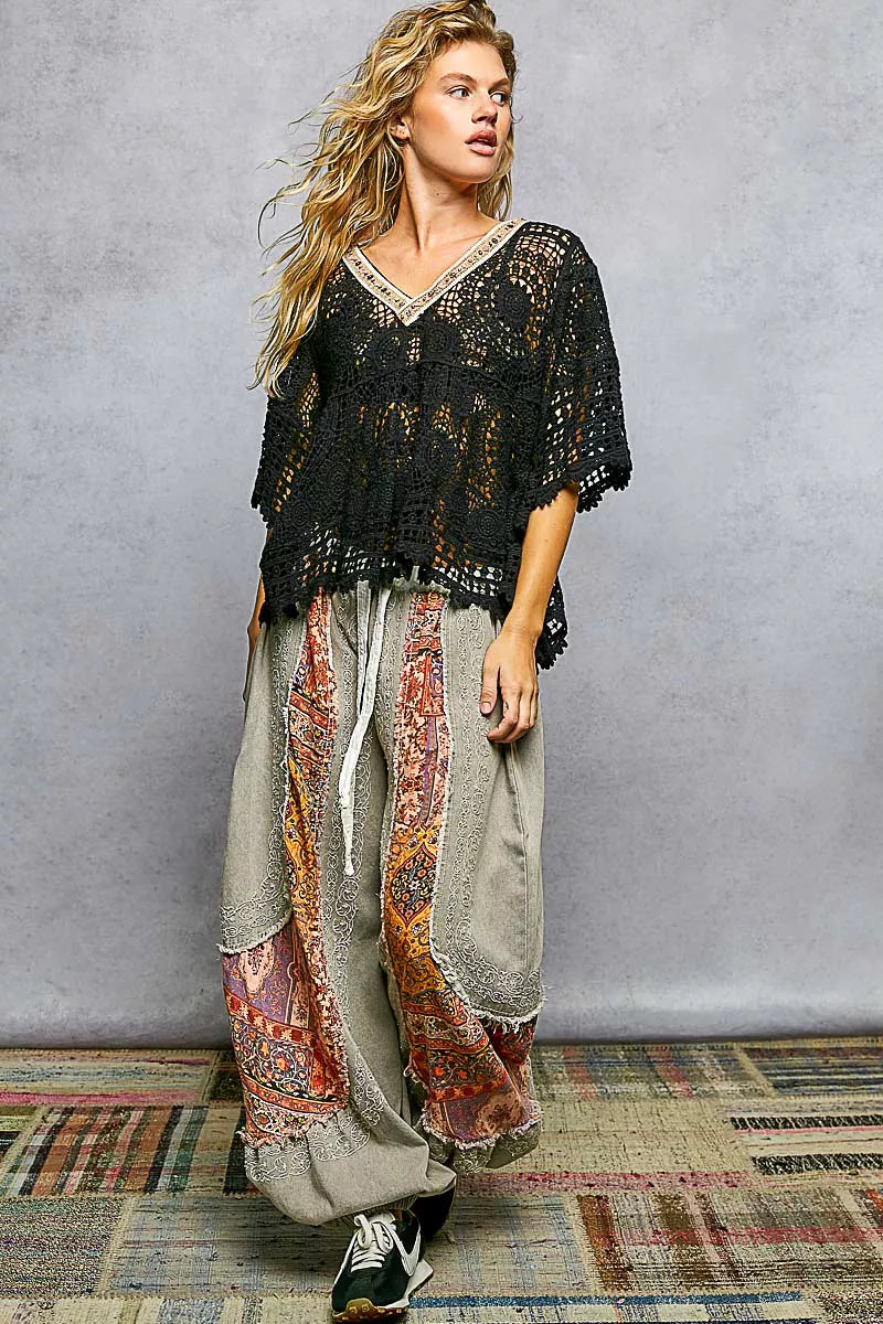 POL V-Neck Crochet Top with Scalloped Hem - Sleekdenim.com