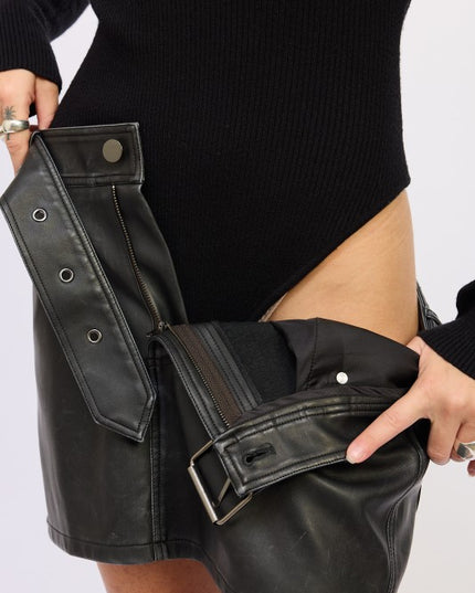 LONG SLEEVE TURTLE NECK BODYSUIT WITH OPEN BACK - Sleekdenim.com