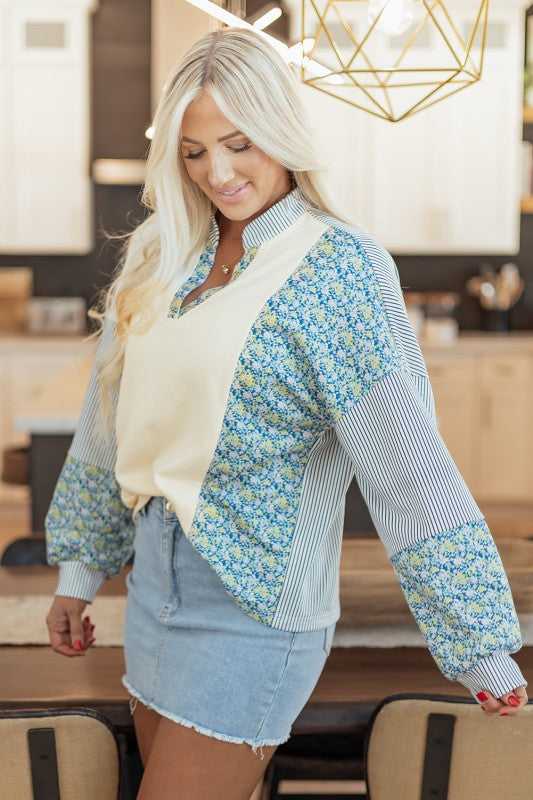 Syllena Collared Boxy Fit Sweatshirt - Sleekdenim.com