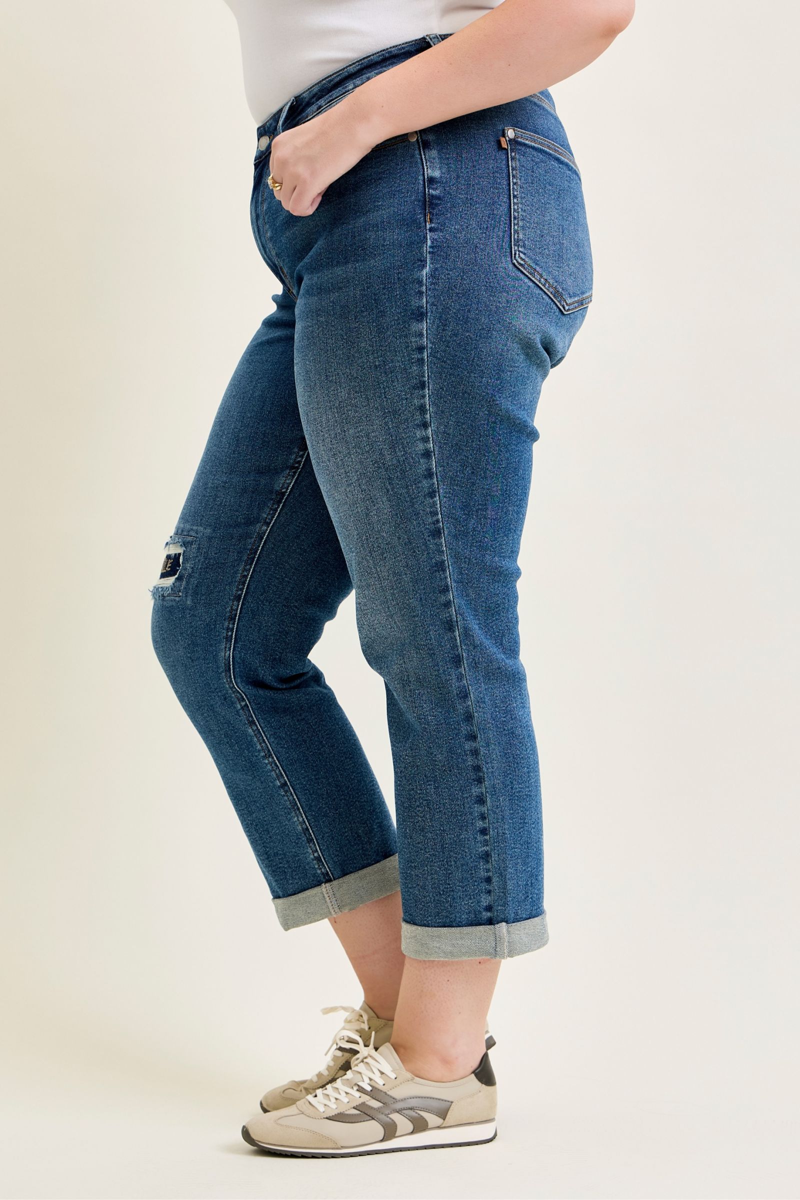 Judy Blue Mid Rise Boyfriend Embroidered Repair Patch Jeans 881071