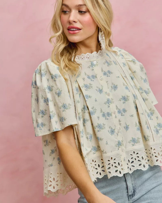 SO ME Floral Print Lace Trim Flutter Sleeves Blouse - Sleekdenim.com
