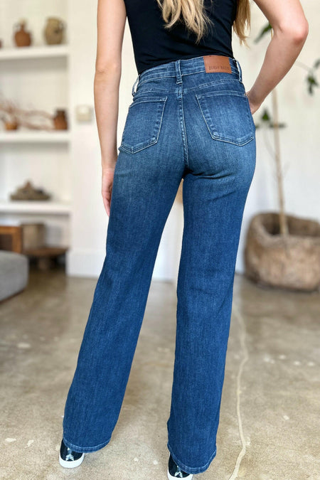 Judy Blue Full Size Tummy Control Straight Jeans | Sleekdenim.com