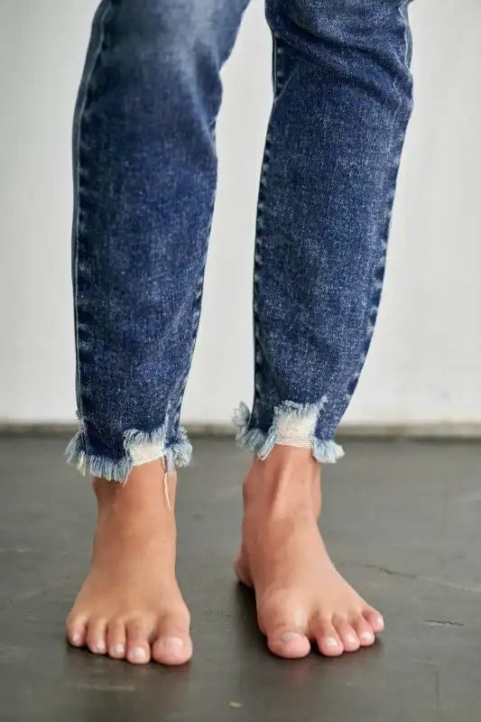 Artemis Vintage AT1068SKM HIGH RISE BUTTON SKINNY - Sleekdenim.com