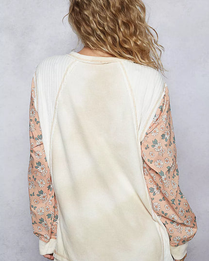 POL Exposed Seam Star Patch Thermal Top with Floral Sleeves - Sleekdenim.com