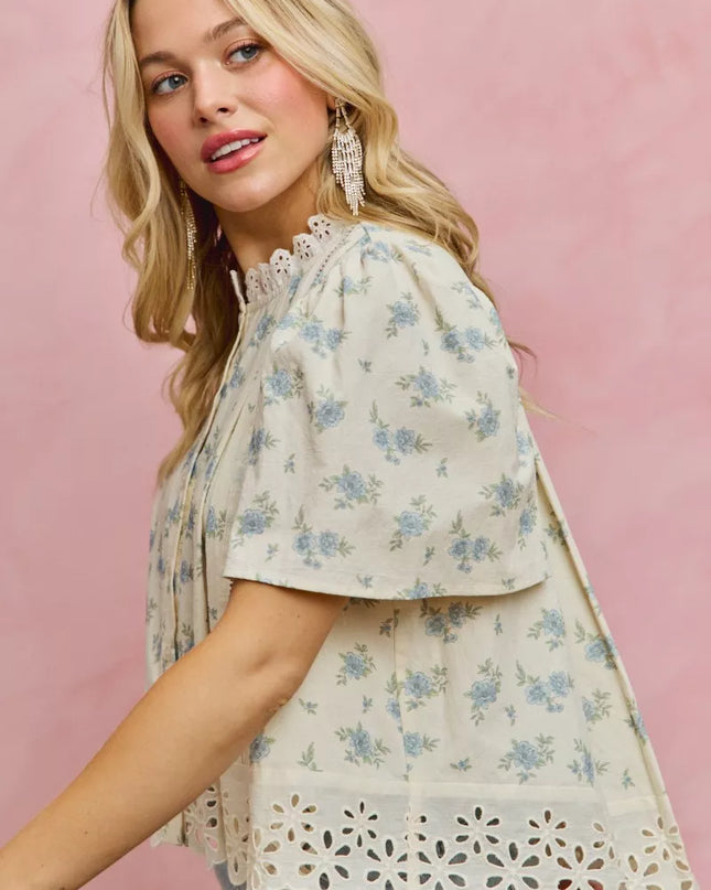SO ME Floral Print Lace Trim Flutter Sleeves Blouse - Sleekdenim.com