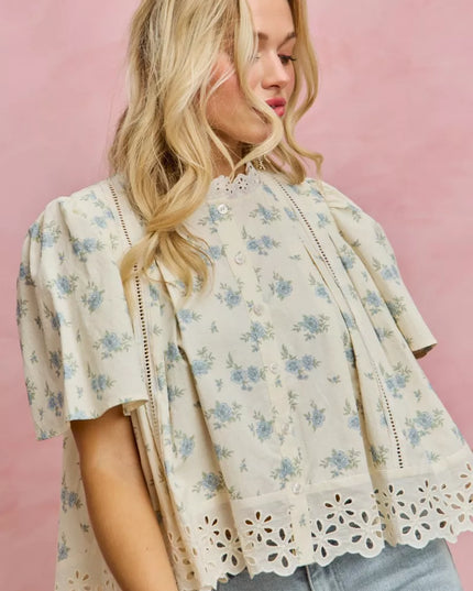 SO ME Floral Print Lace Trim Flutter Sleeves Blouse - Sleekdenim.com