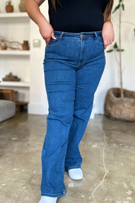 Judy Blue Full Size High Rise Straight Jeans.