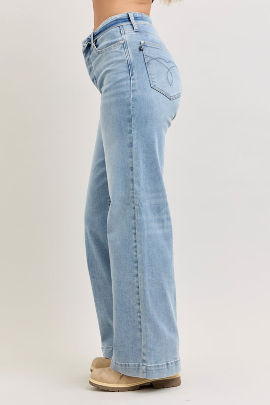 79652baf2c1d45eeb8659a4b08190fd0-Max