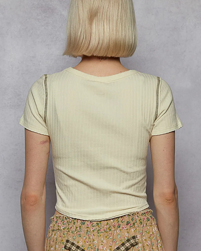 POL Contrast Stitching Round Neck Crop T-Shirt - Sleekdenim.com