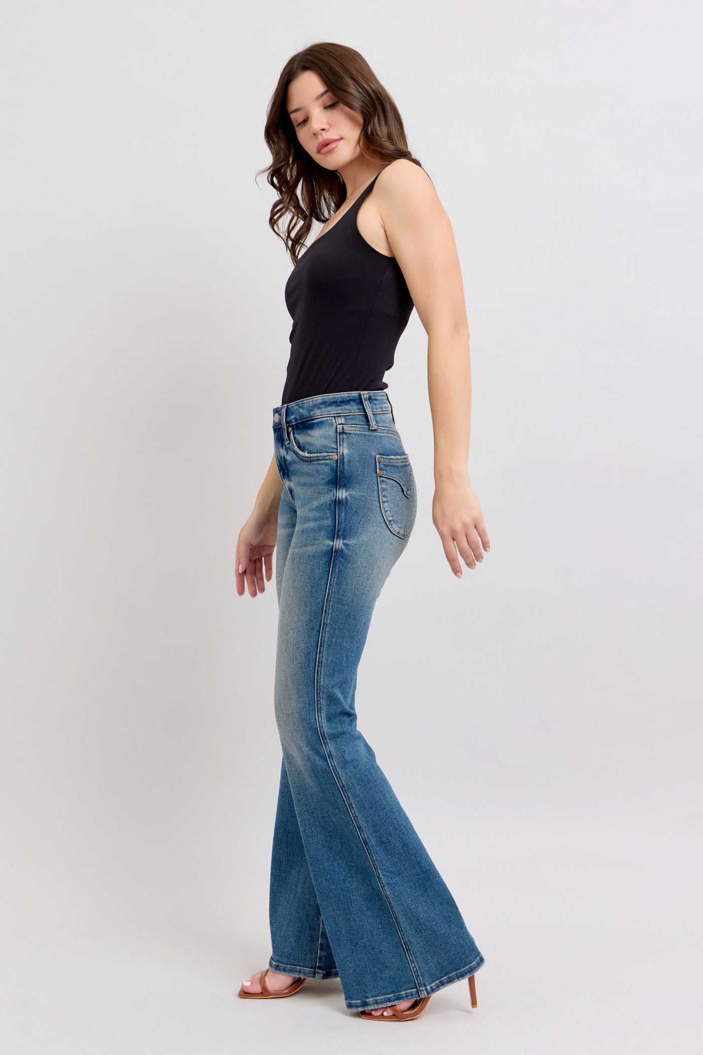 Judy Blue MR Tummy Control Vintage Wash Jeans | Sleekdenim.com