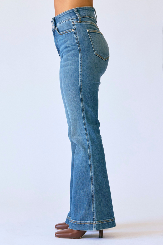 <h4>SHOP DENIM YOUR WAY</h4>
