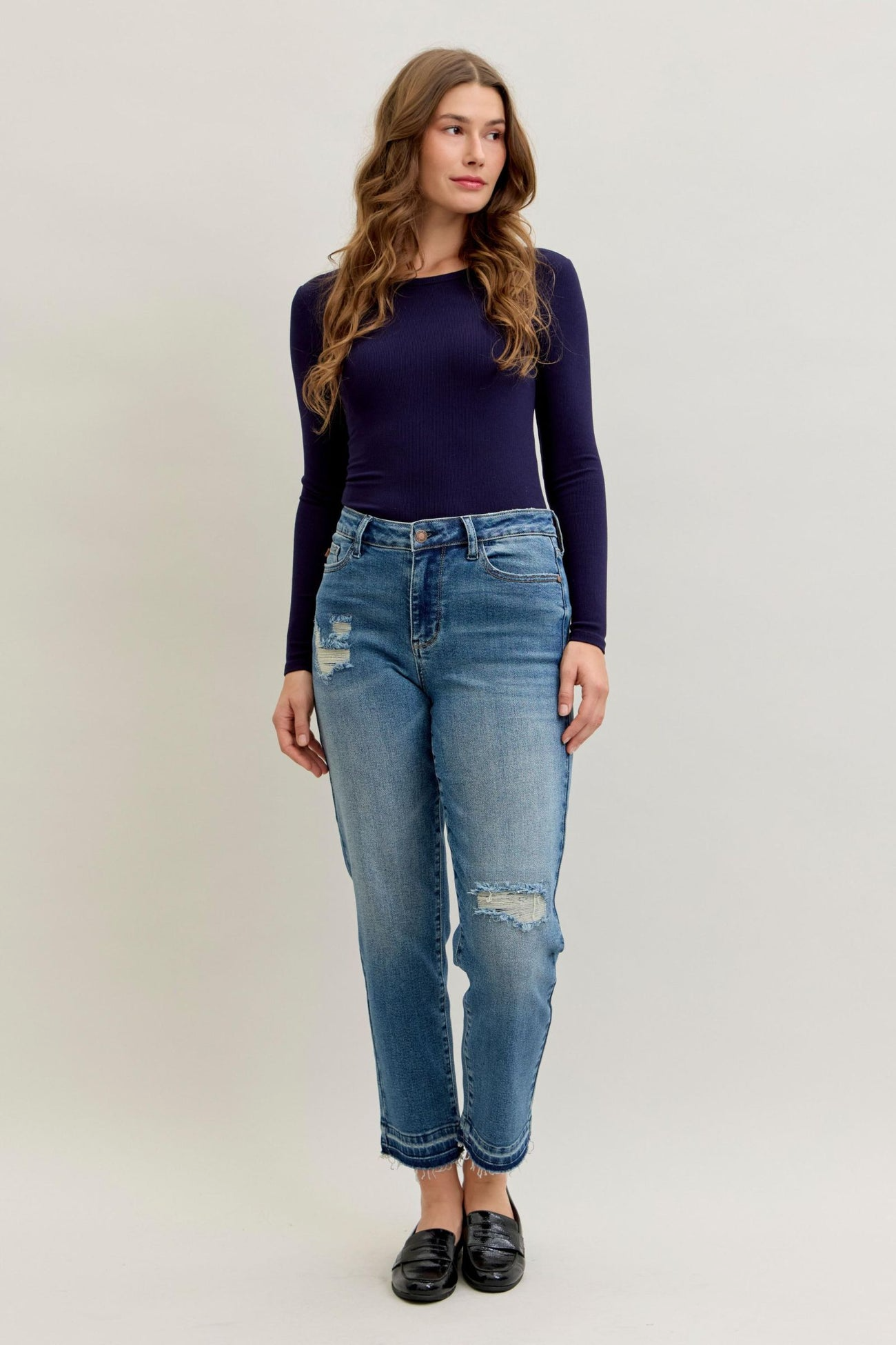 Judy Blue Mid Rise Boyfriend Patch & Repair Destroy Release Hem Jeans 881045