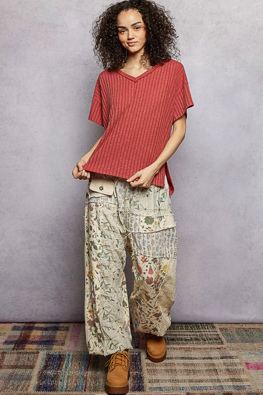 POL Ribbed Knit V-Neck Short Sleeve T-Shirt with Side Slit - Sleekdenim.com