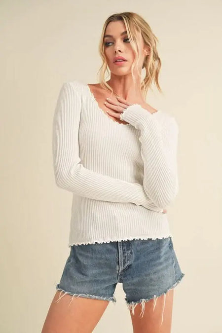 Aemi + Co Lettuce Hem Scoop Neck Long Sleeve Knit Top - Sleekdenim.com