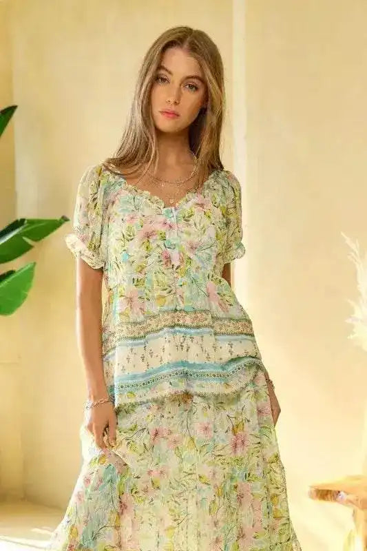 Davi & Dani Spring Floral Border Print Ruffled Textured Top - Sleekdenim.com