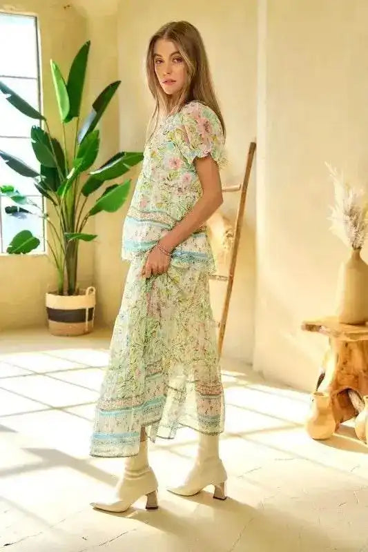 Davi & Dani Spring Floral Border Print Ruffled Textured Top - Sleekdenim.com