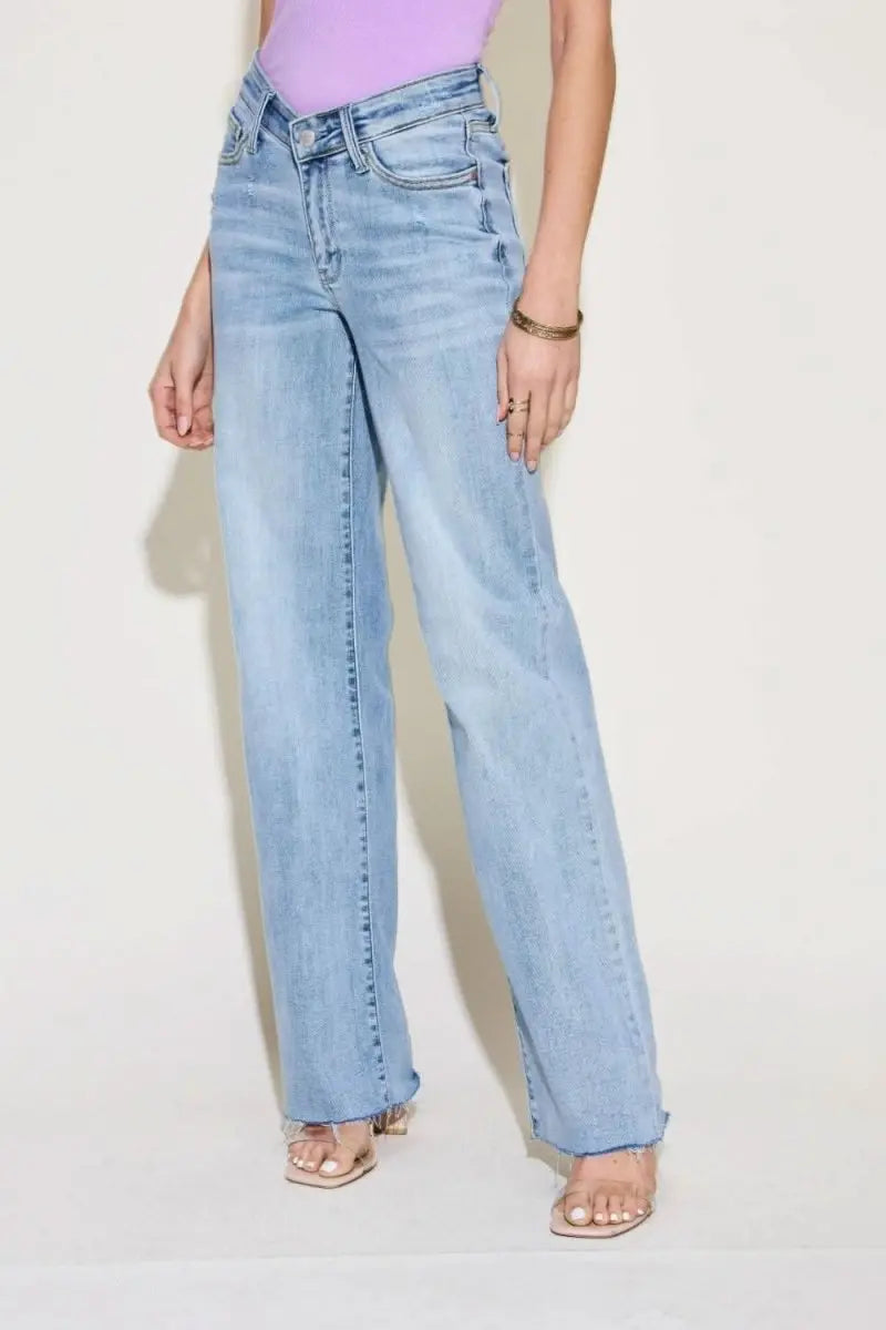 Judy Blue Full Size V Front Waistband Straight Jeans - Sleekdenim.com