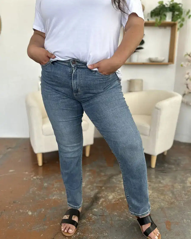 Judy Blue High Waist Straight Jeans 8602 - Sleekdenim.com