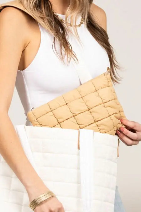 Lainey Quilted Puffer Clutch - Sleekdenim.com