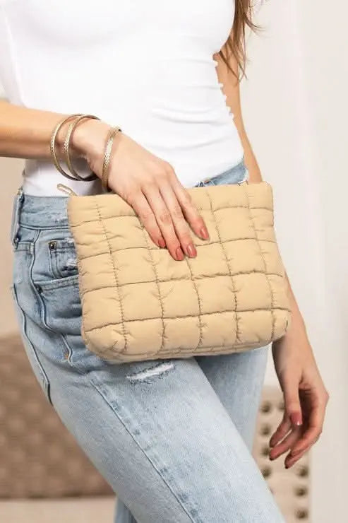 Lainey Quilted Puffer Clutch - Sleekdenim.com