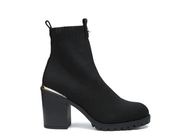 Medusa Knitted Block Heeled Ankle Boot In Black - Sleekdenim.com