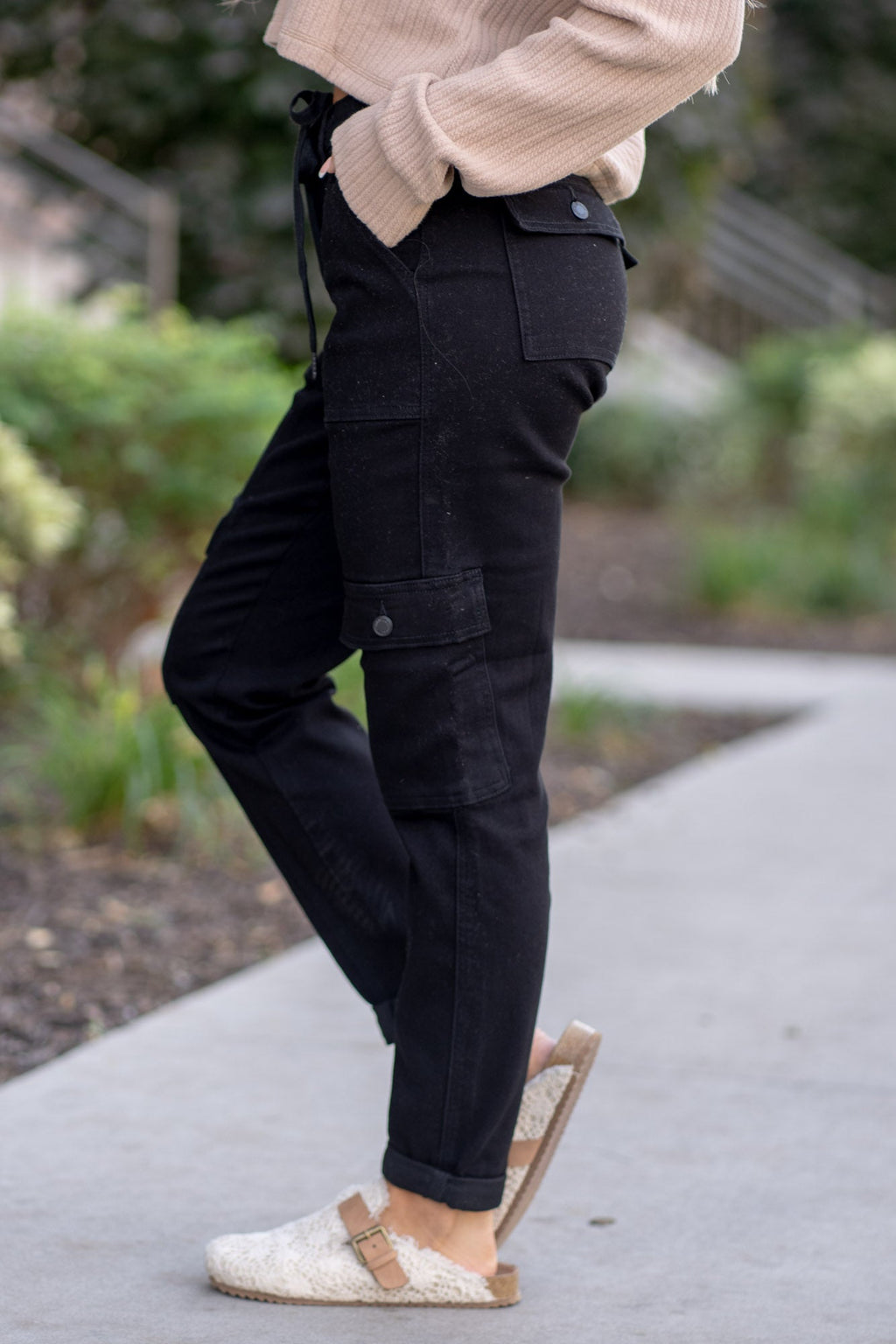 Judy Blue High Waist Cargo Cuff Black Jogger Denim Jeans 88910– sleekdenim.com | Sleekdenim.com