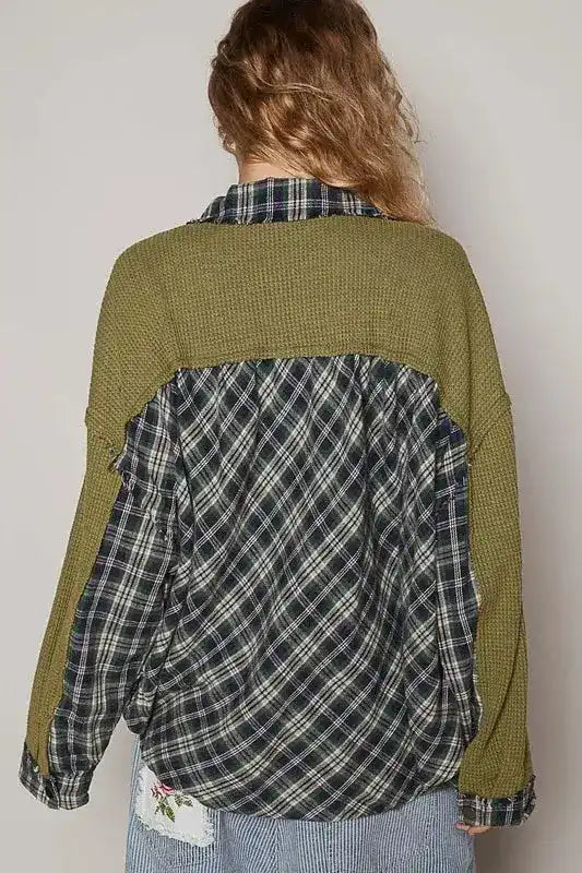 POL Plaid Button Down Shirt with Chest Pockets - Sleekdenim.com