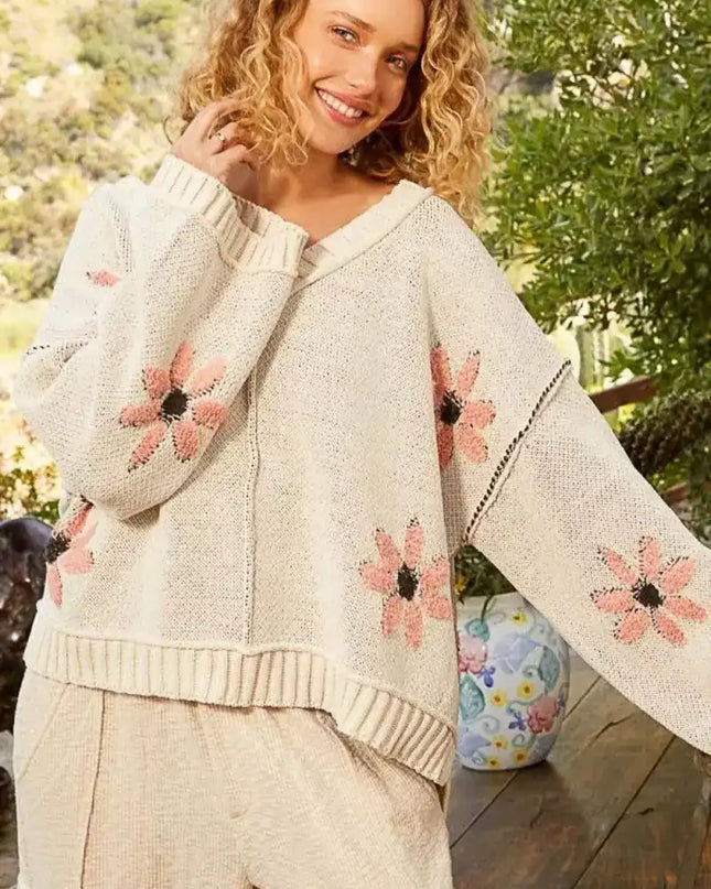 POL V-Neck Floral Pattern Chenille Sweater - Sleekdenim.com