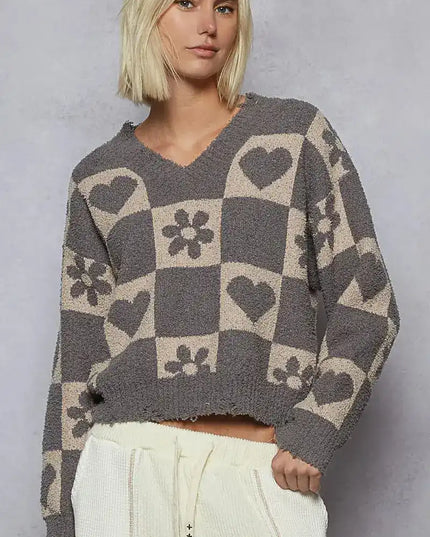 POL V-Neck Heart Pattern Checkered Sweater - Sleekdenim.com