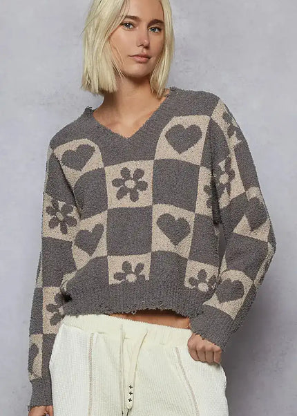 POL V-Neck Heart Pattern Checkered Sweater - Sleekdenim.com