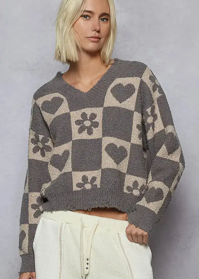 POL V-Neck Heart Pattern Checkered Sweater - Sleekdenim.com