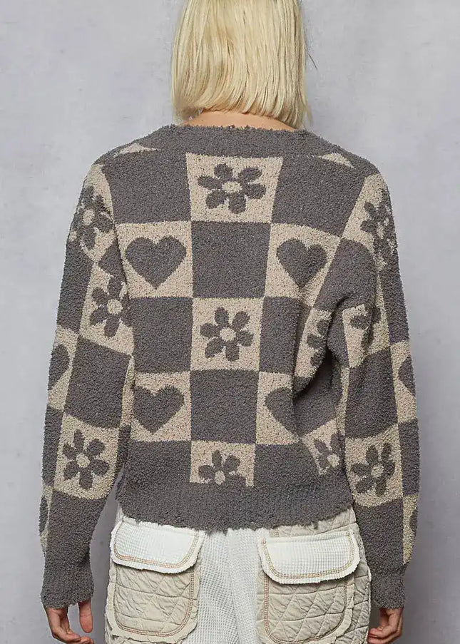 POL V-Neck Heart Pattern Checkered Sweater - Sleekdenim.com