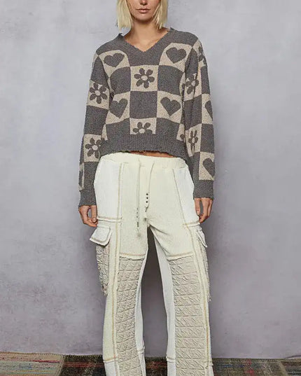 POL V-Neck Heart Pattern Checkered Sweater - Sleekdenim.com