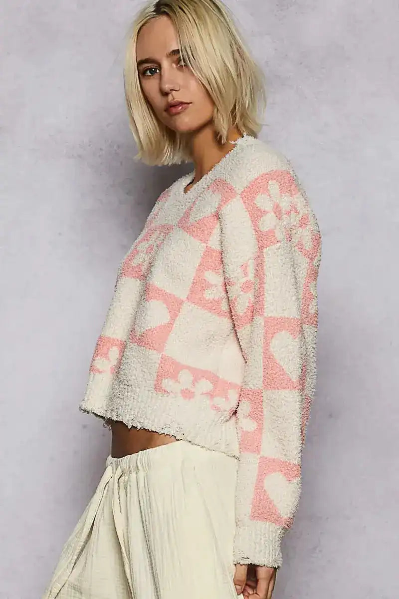 POL V-Neck Heart Pattern Checkered Sweater - Sleekdenim.com