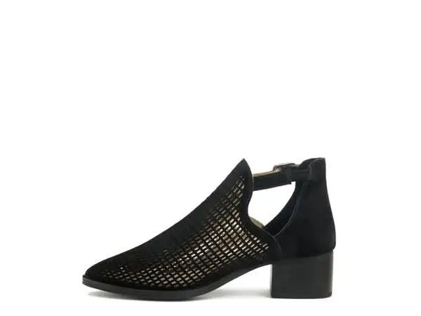 ROSALYN BLOCK HEELED CUT - OUT SANDAL - Sleekdenim.com