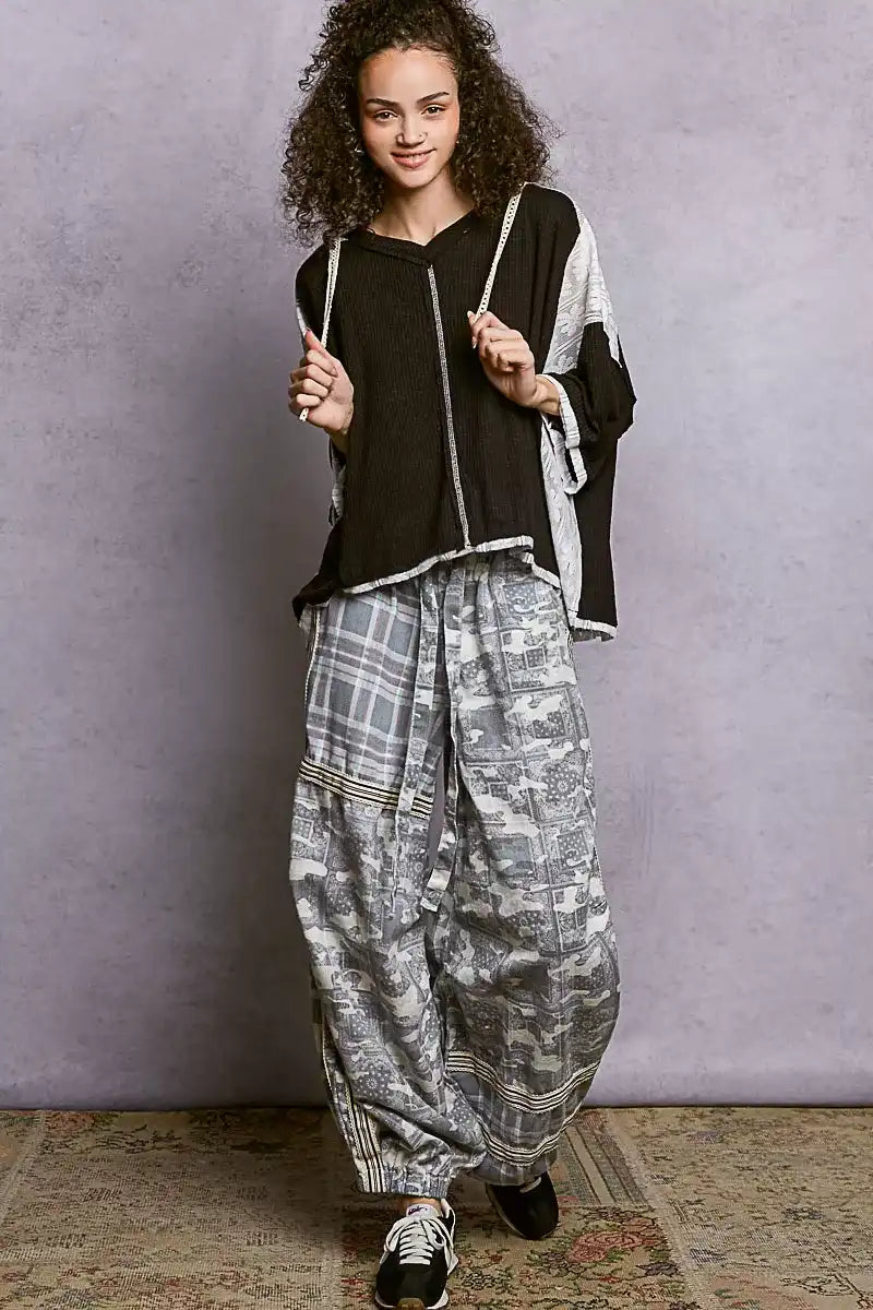 POL Short Sleeve Hoodie Top with Lace Detail - Sleekdenim.com