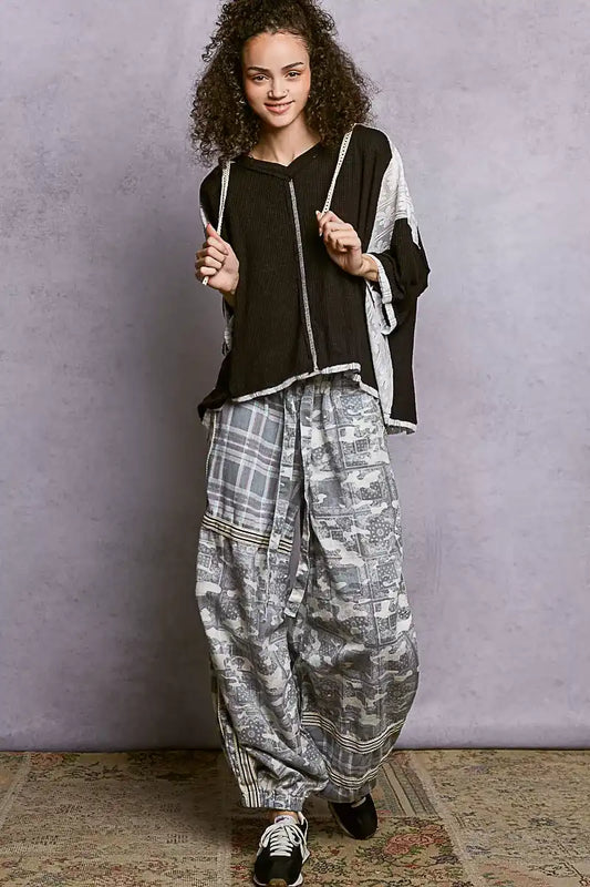 POL Short Sleeve Hoodie Top with Lace Detail - Sleekdenim.com