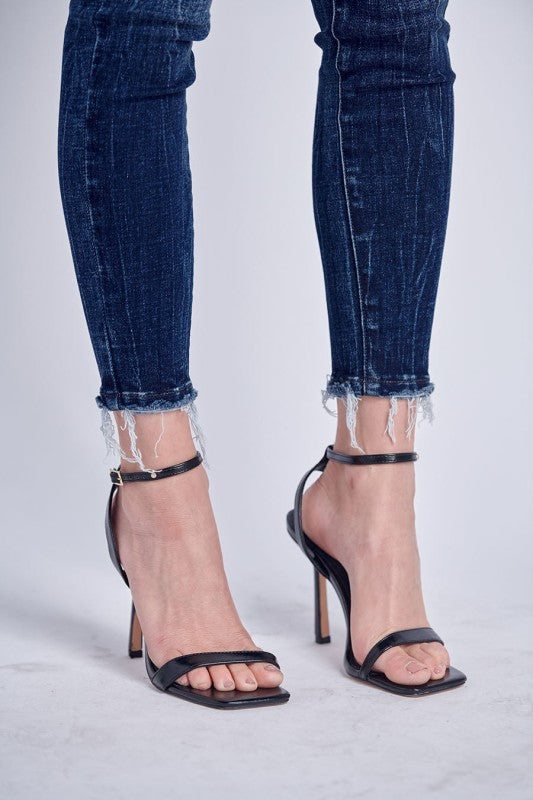 AT1044MSKD Mid Rise Full Length Skinny Jeans - Artemis Vintage