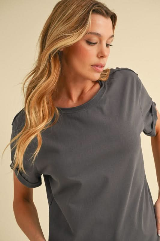 Aemi + Co Exposed Seam Round Neck Short Sleeve T-Shirt - Sleekdenim.com