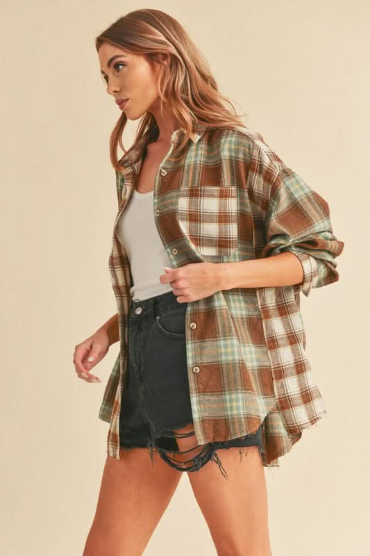 Aemi + Co Frayed Hem Plaid Button Up Flannel Shirt - Sleekdenim.com