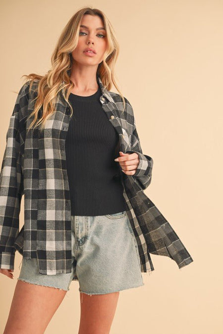 Aemi + Co Frayed Hem Plaid Button Up Flannel Shirt - Sleekdenim.com