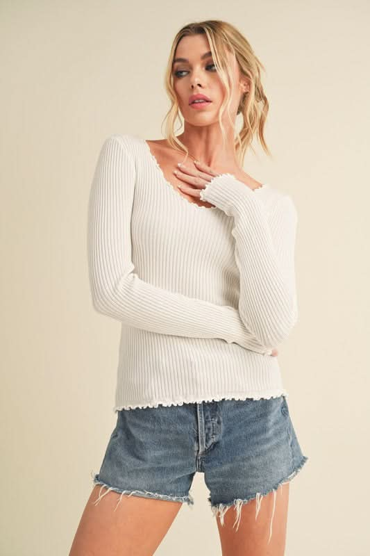 Aemi + Co Lettuce Hem Scoop Neck Long Sleeve Knit Top - Sleekdenim.com