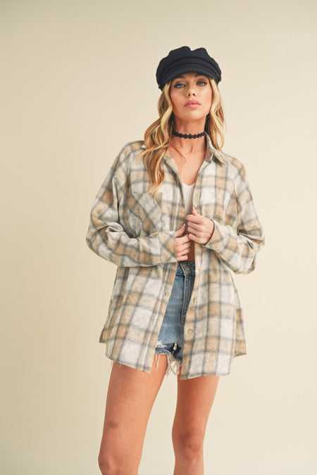 Aemi + Co Washed Plaid Flannel Side Step Hem Shirt - Sleekdenim.com