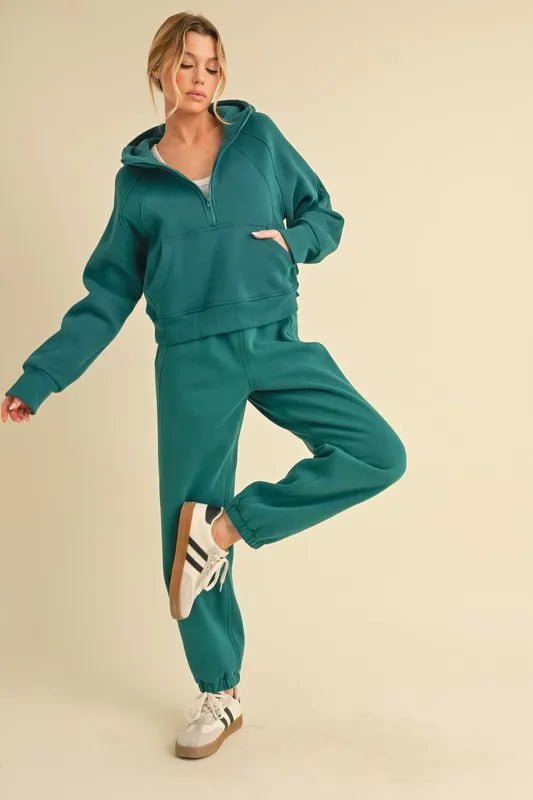 Aemi+Co Drawstring Elastic Waist Joggers - Sleekdenim.com